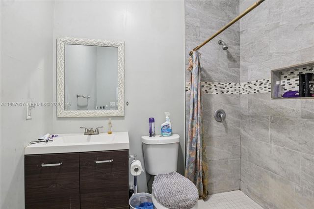 2317 NW 87th St, Miami, FL 33147