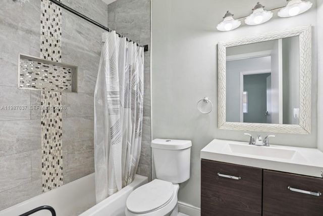 2317 NW 87th St, Miami, FL 33147