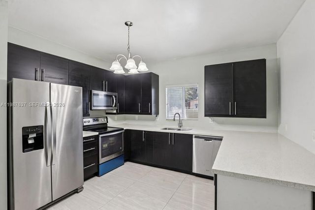 2317 NW 87th St, Miami, FL 33147