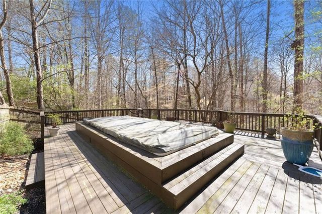 4140 River Bluf Run Way, Suwanee, GA 30024