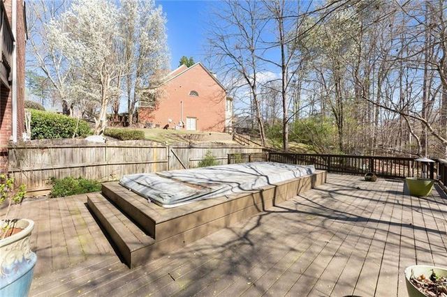4140 River Bluf Run Way, Suwanee, GA 30024