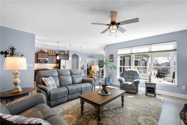 220 BRIDLE LANE, Chartiers, PA 15301