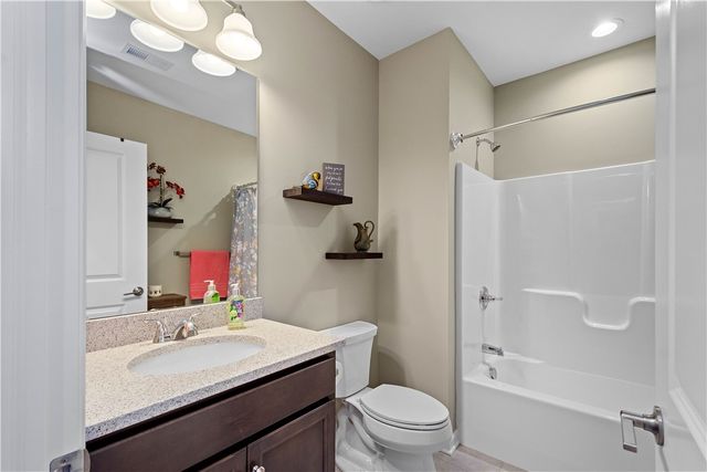 220 BRIDLE LANE, Chartiers, PA 15301