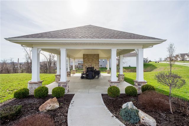 220 BRIDLE LANE, Chartiers, PA 15301