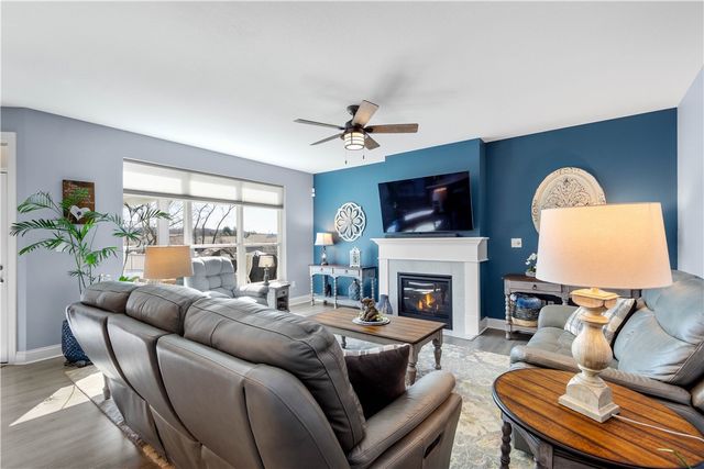 220 BRIDLE LANE, Chartiers, PA 15301