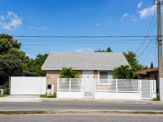 1520 SW 22nd Ave, Miami, FL 33145