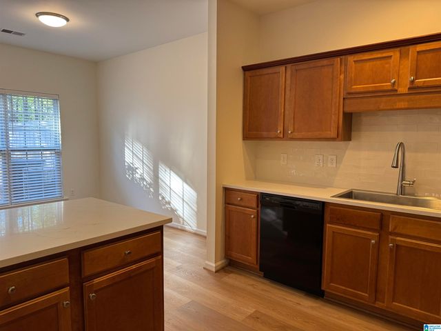 521 REACH DRIVE, Hoover, AL 35242