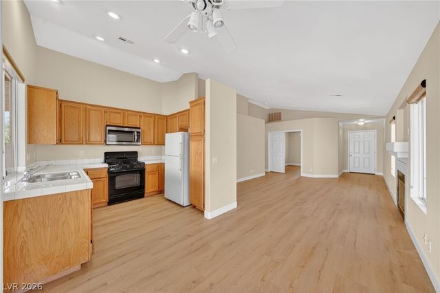 9632 Bending River Avenue, Las Vegas, NV 89129