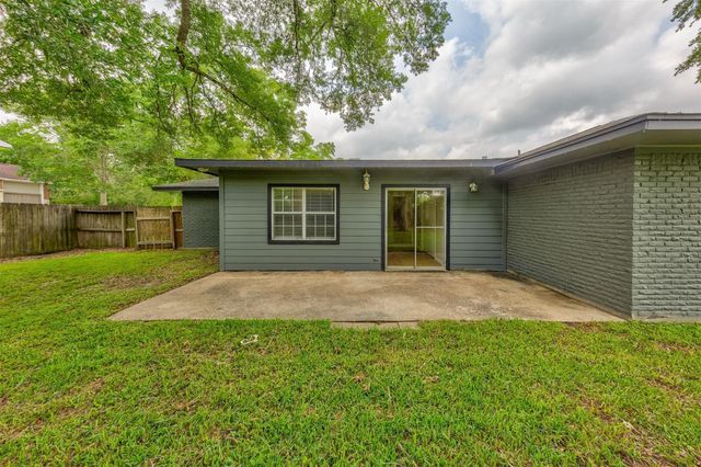 2110 Pecan Street, Dickinson, TX 77539