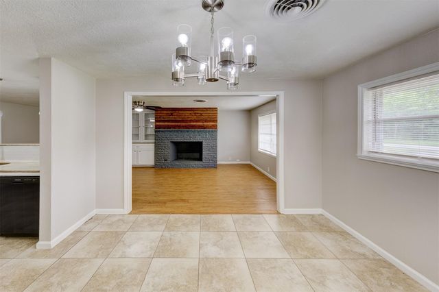 2110 Pecan Street, Dickinson, TX 77539