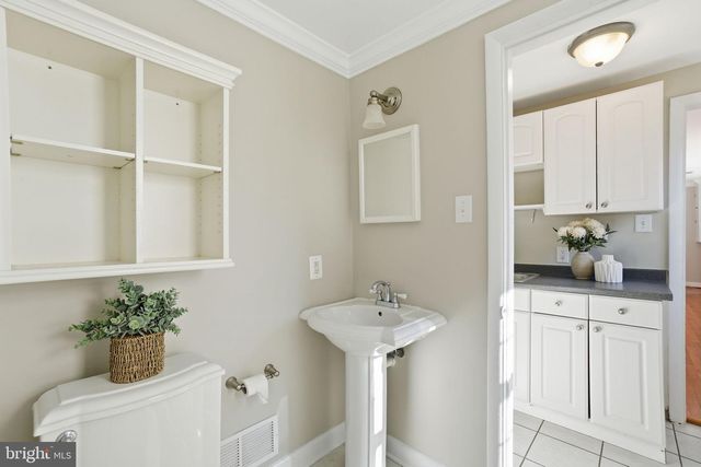 1808 N JOHNSON ST, Arlington, VA 22207