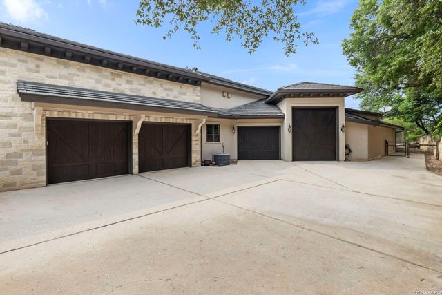 108 PEACH SPGS, Boerne, TX 78006