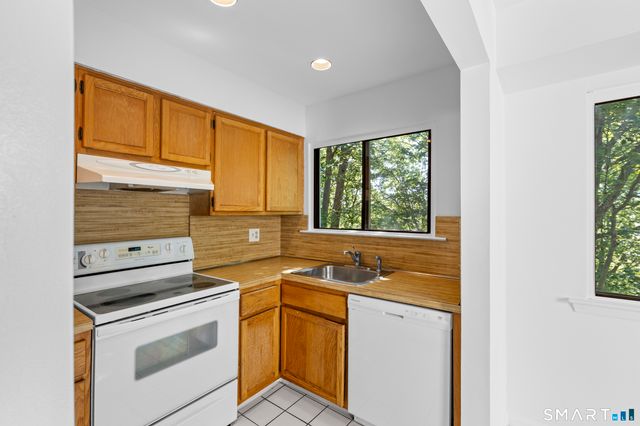 57 Natureview Trail, Bethel, CT 06801