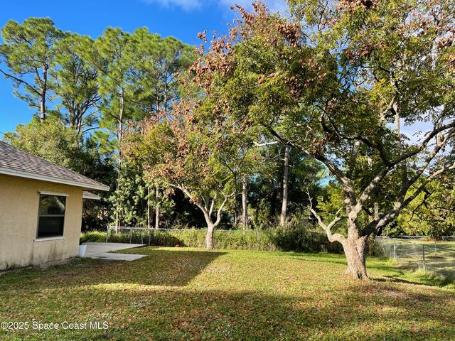363 Emerson Drive NW, Palm Bay, FL 32907