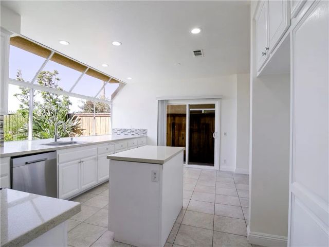 25035 Eaton Lane, Laguna Niguel, CA 92677