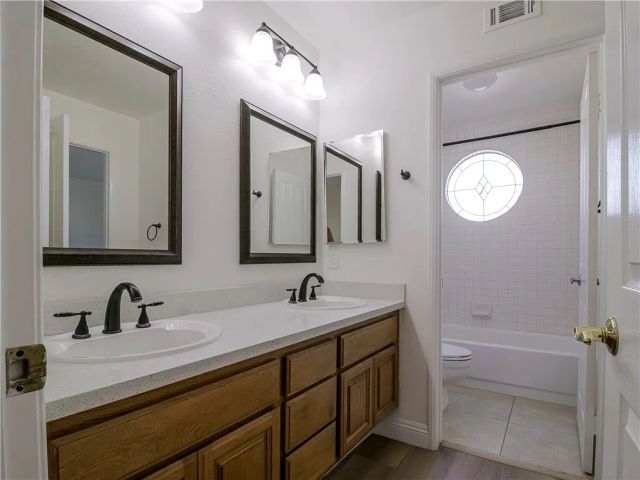 25035 Eaton Lane, Laguna Niguel, CA 92677