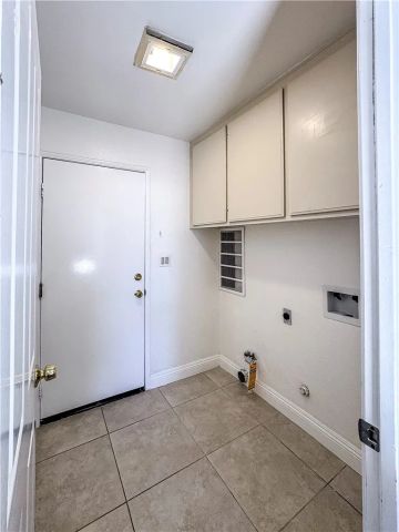 25035 Eaton Lane, Laguna Niguel, CA 92677
