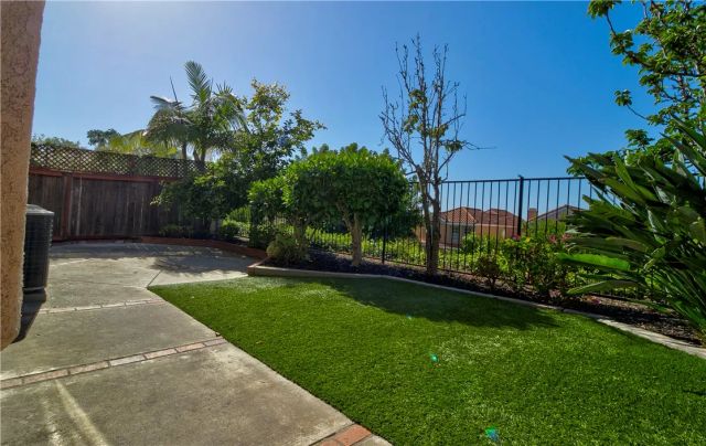 25035 Eaton Lane, Laguna Niguel, CA 92677