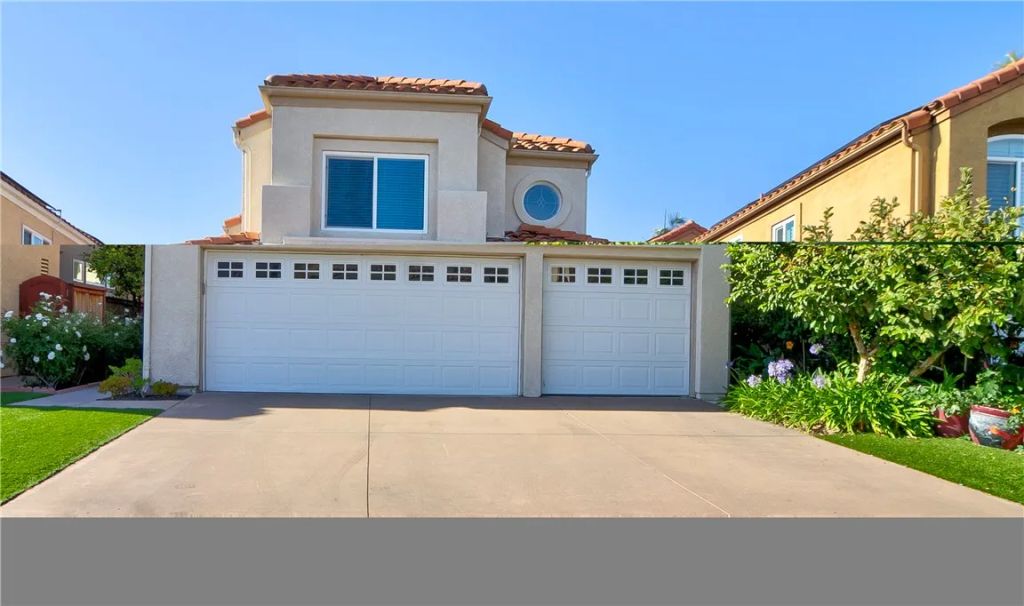 25035 Eaton Lane, Laguna Niguel, CA 92677