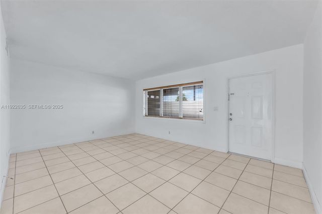 1450 NE 170th St 211, North Miami Beach, FL 33162