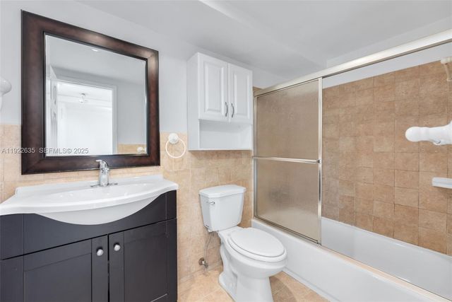 1450 NE 170th St 211, North Miami Beach, FL 33162