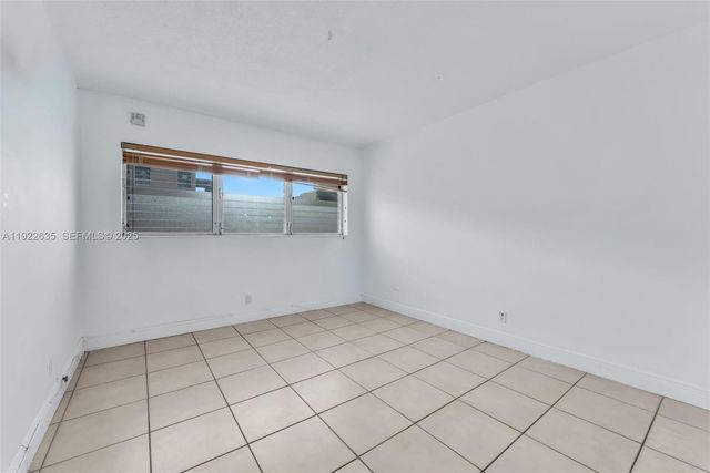 1450 NE 170th St 211, North Miami Beach, FL 33162