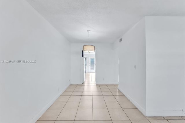 1450 NE 170th St 211, North Miami Beach, FL 33162