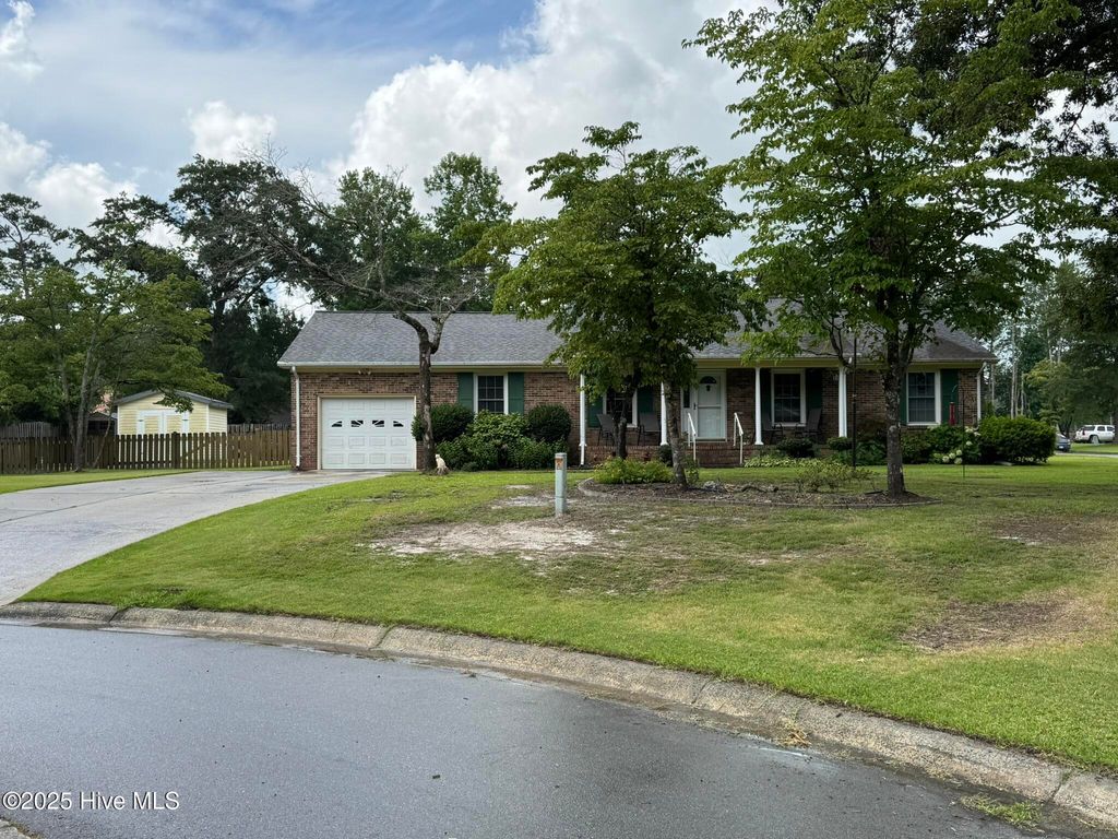 6 Runningbranch Drive, Havelock, NC 28532