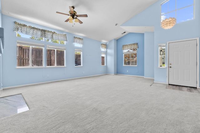 8583 Almond Bluff Ct, Orangevale, CA 95662