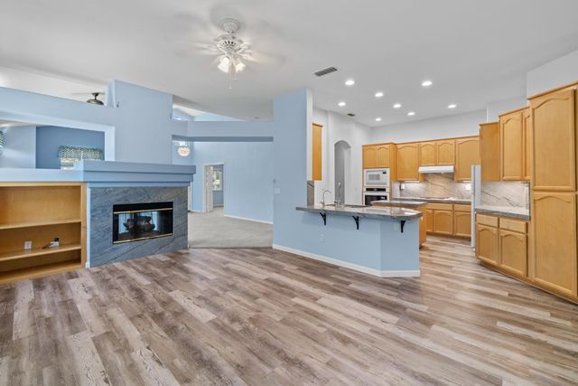 8583 Almond Bluff Ct, Orangevale, CA 95662