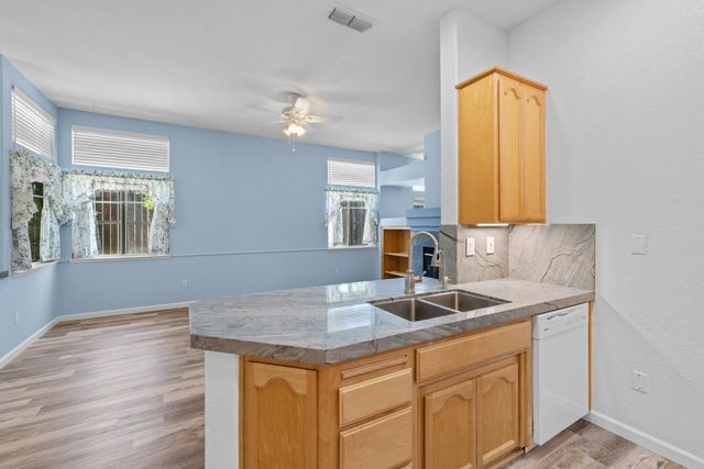 8583 Almond Bluff Ct, Orangevale, CA 95662