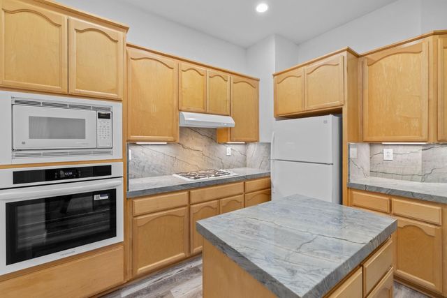 8583 Almond Bluff Ct, Orangevale, CA 95662