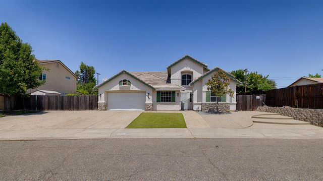 8583 Almond Bluff Ct, Orangevale, CA 95662