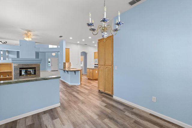 8583 Almond Bluff Ct, Orangevale, CA 95662