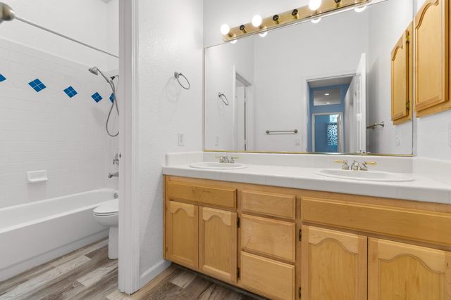 8583 Almond Bluff Ct, Orangevale, CA 95662