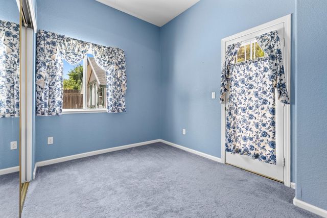 8583 Almond Bluff Ct, Orangevale, CA 95662