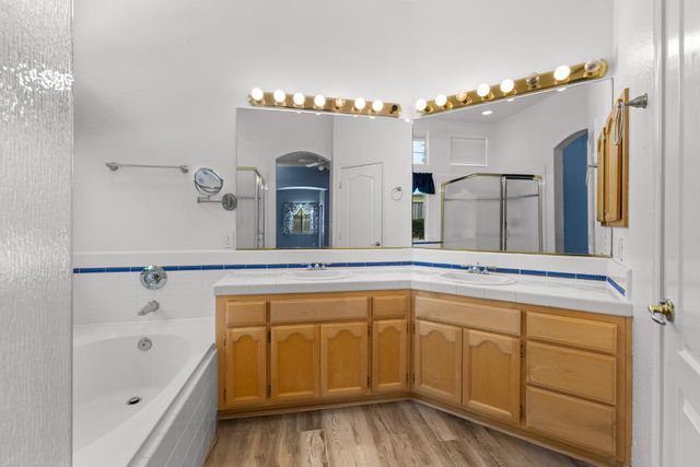 8583 Almond Bluff Ct, Orangevale, CA 95662