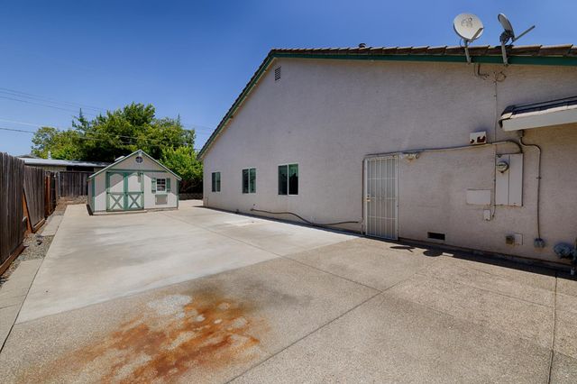 8583 Almond Bluff Ct, Orangevale, CA 95662