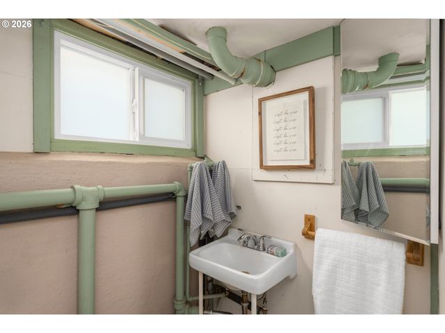 3244 Ne 48TH Ave, Portland, OR 97213