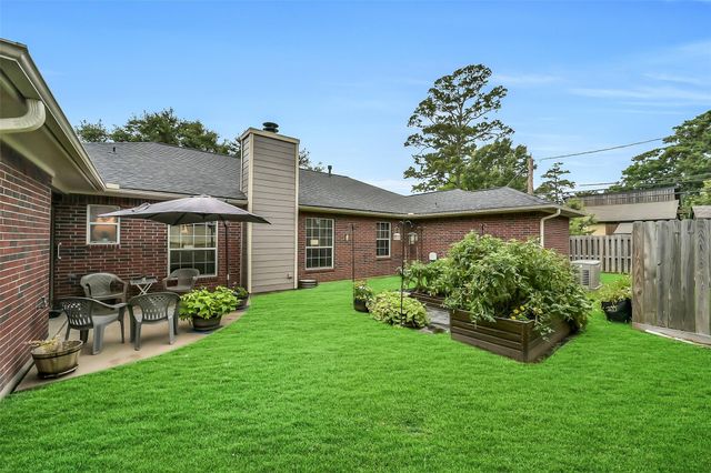 18403 Bluffview Drive, Crosby, TX 77532