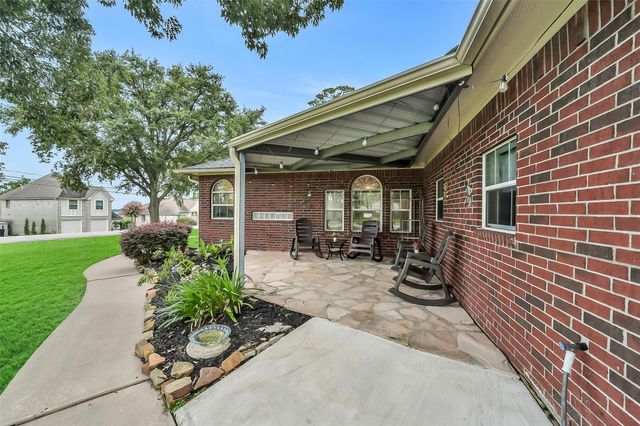 18403 Bluffview Drive, Crosby, TX 77532