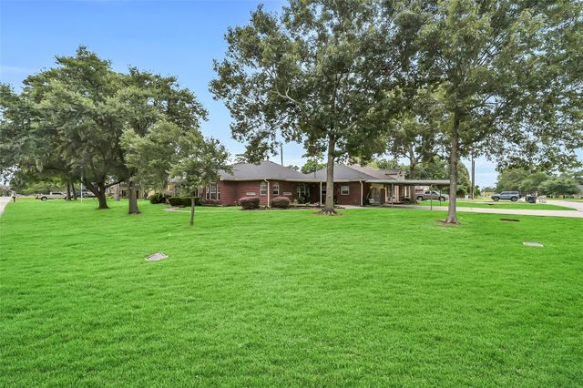 18403 Bluffview Drive, Crosby, TX 77532