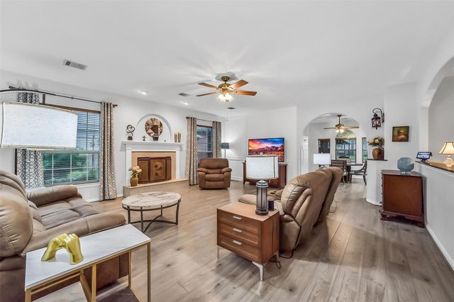 18403 Bluffview Drive, Crosby, TX 77532