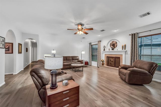 18403 Bluffview Drive, Crosby, TX 77532