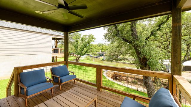 302 Castlehigh DR, Granite Shoals, TX 78654