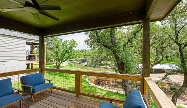 302 Castlehigh DR, Granite Shoals, TX 78654