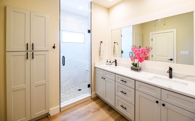 302 Castlehigh DR, Granite Shoals, TX 78654