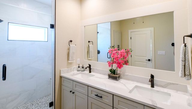 302 Castlehigh DR, Granite Shoals, TX 78654