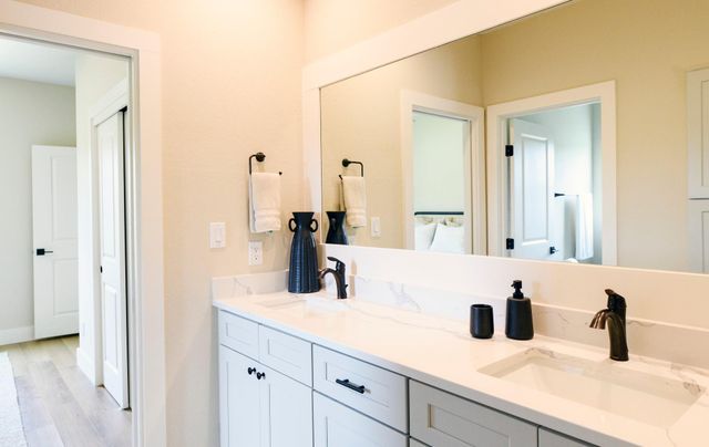 302 Castlehigh DR, Granite Shoals, TX 78654