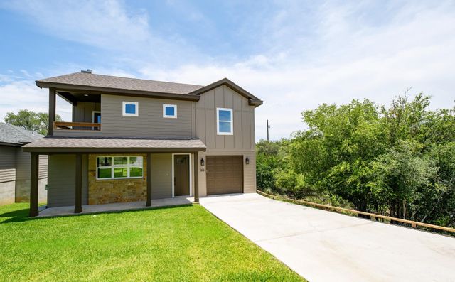 302 Castlehigh DR, Granite Shoals, TX 78654